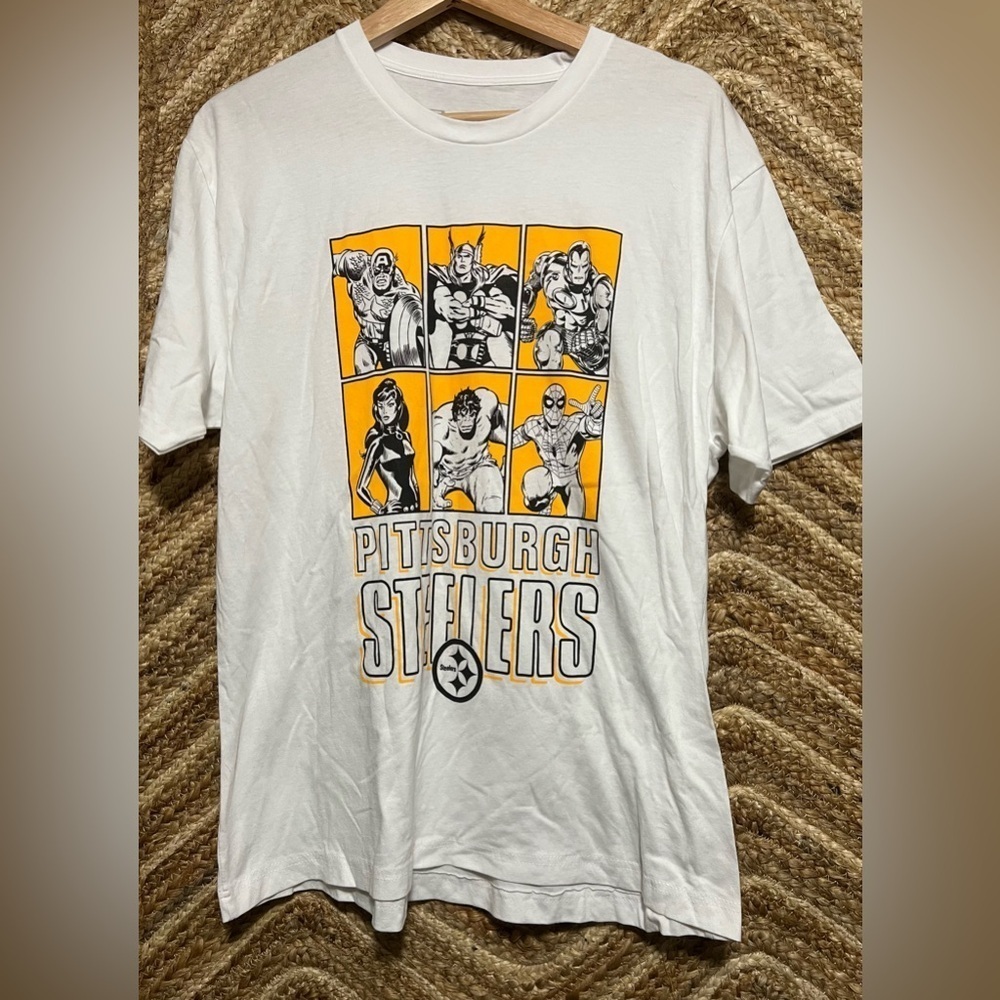 Marvel X Junk Food Men's Pittsburgh Steelers Avengers Short Sleeve Tee,Size L